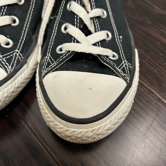 Converse Black Low Top Sneakers - Picture 3 of 8